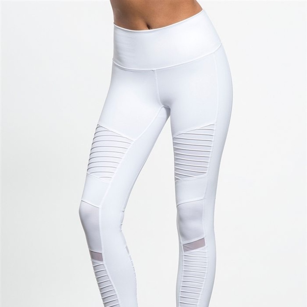 White Alo Yoga Leggings